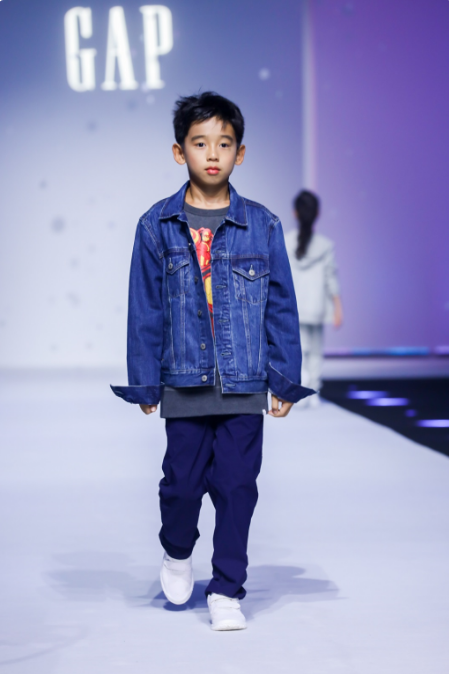 Gap携萌娃亮相KIDS WEAR上海时装周 发布2022年春夏季童装新系列