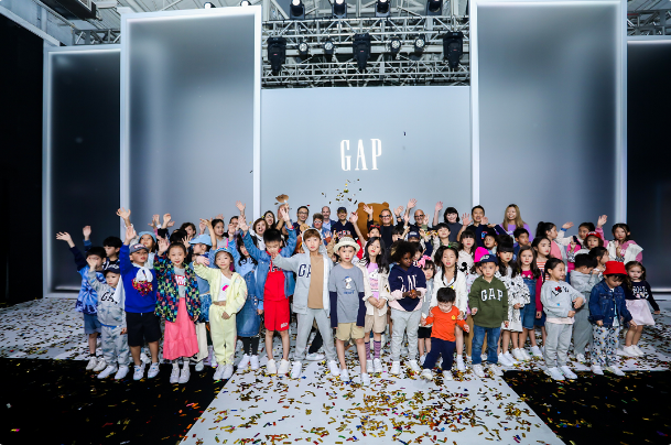 Gap携萌娃亮相KIDS WEAR上海时装周 发布2022年春夏季童装新系列