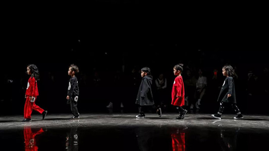 Qimoo2019AW “魔法”Fashion Runway!...