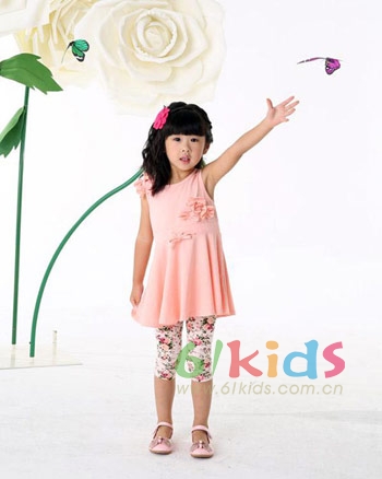 “杉杉”<a href='http://www.61kids.cn/ag?key=品牌童装' target='_blank_'>品牌童装</a> 打造只属于童年的时尚风情