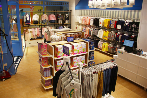 伊顿<a href='http://www.61kids.cn/ag?key=童装店' target='_blank_'>童装店</a>如何合伙开店，店面如何装修?