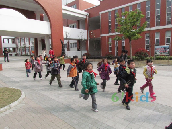 喜报！“同桌的你—最美校服”走进“昆山市千灯镇炎武小学”