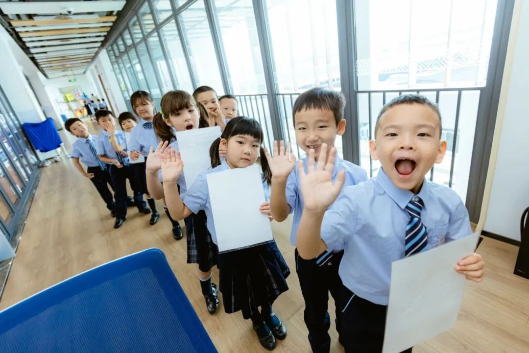 飒美特：新学期如期而至，请以坚定的步伐迈向未来！