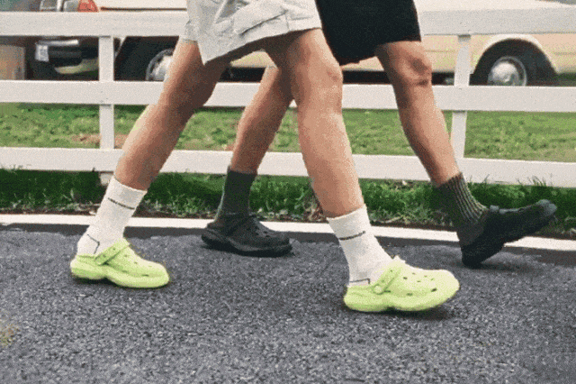 YOUNG新品 | “踩屎”洞洞鞋,为潮而生!1双=休闲鞋+凉鞋+拖鞋,时尚百搭,舒适凉爽